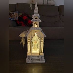 Nwts Raz imports Church Angel globe